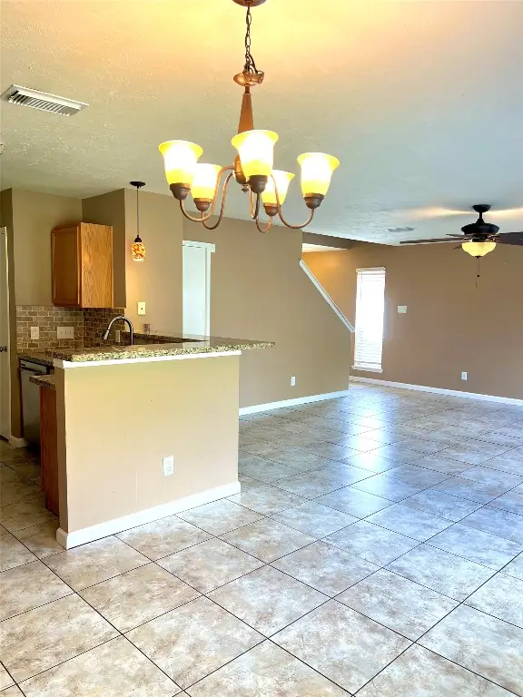 12110 Bowsman Drive, Tomball, TX 77377