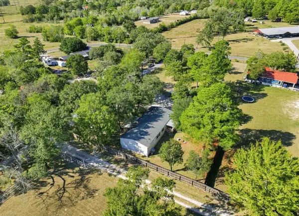 5 Mosley Lane, Huntsville, TX 77320
