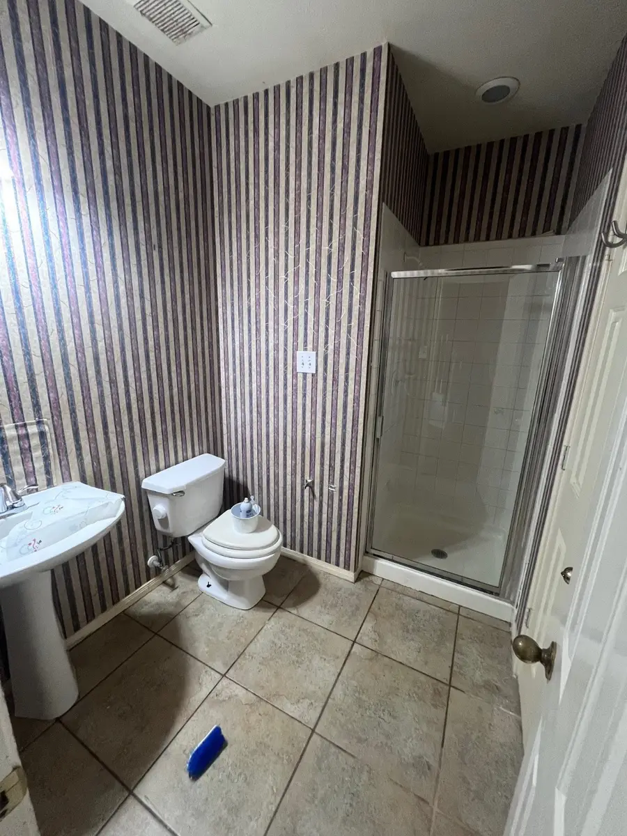 9506 Pickwell Court, Sugar Land, TX 77498 - Image #3