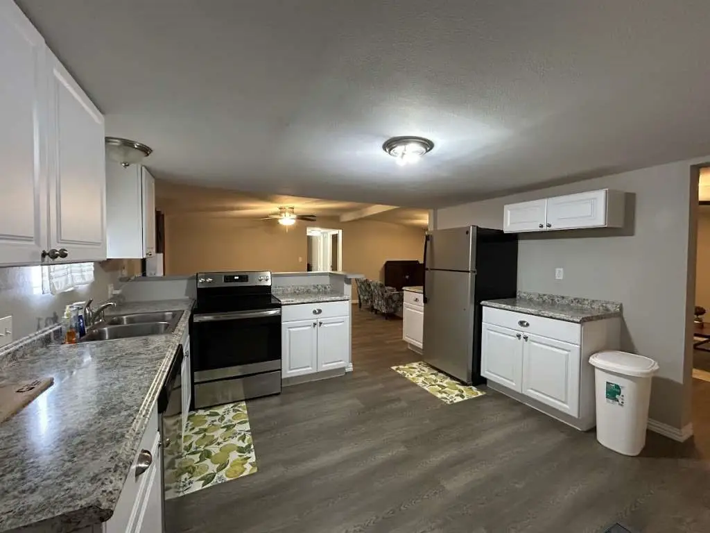 6 Kathy Lane, Huntsville, TX 77320 - #1