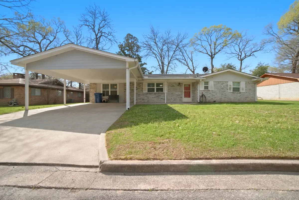 209 Red Oak Street, Livingston, TX 77351 - #1