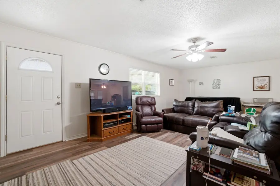 209 Red Oak Street, Livingston, TX 77351 - #3