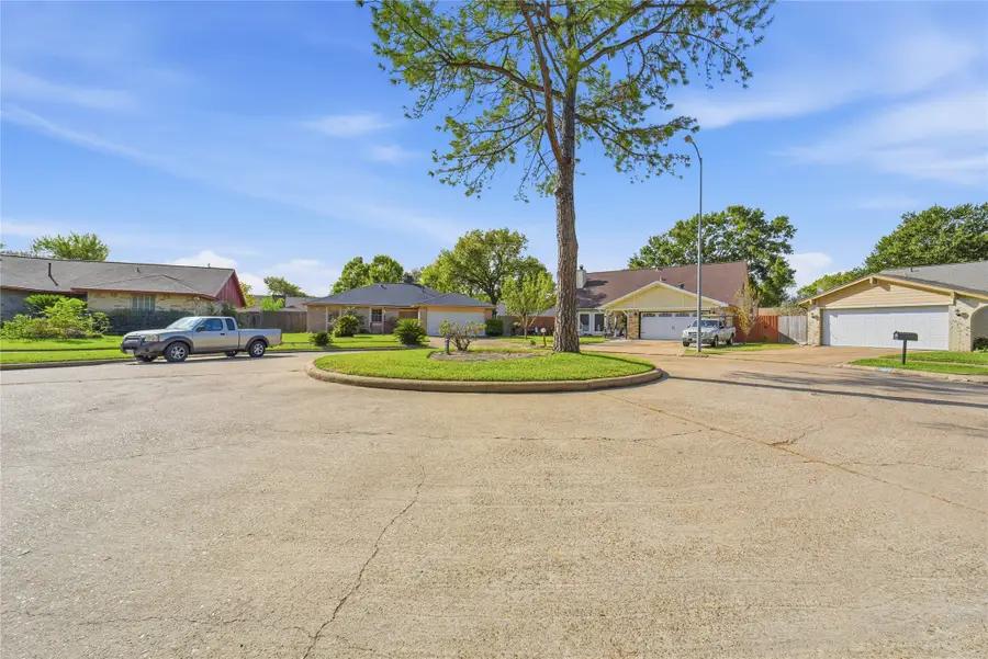 14623 Wind Hollow Circle, Houston, TX 77040 - Image #2
