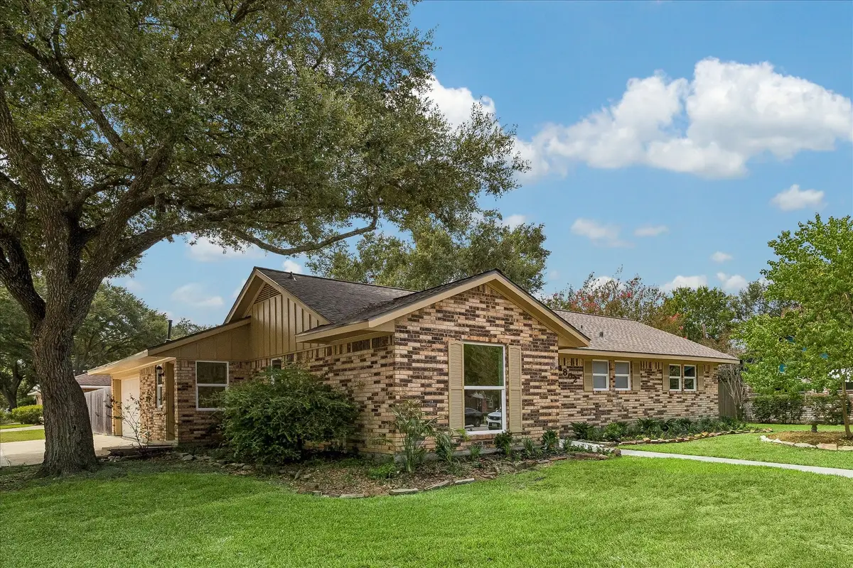 4802 Elm Street, Pearland, TX 77581 - #1