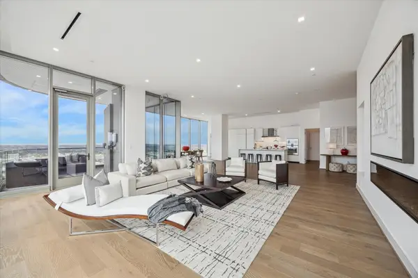 1711 Allen Parkway #3401, Houston, TX 77019