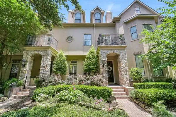 3322 Memorial Crest Boulevard, Houston, TX 77007