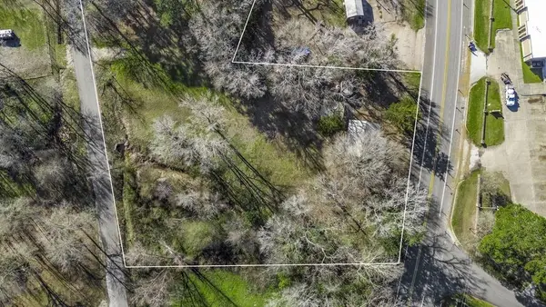 472 E Main Street, Zavalla, TX 75980