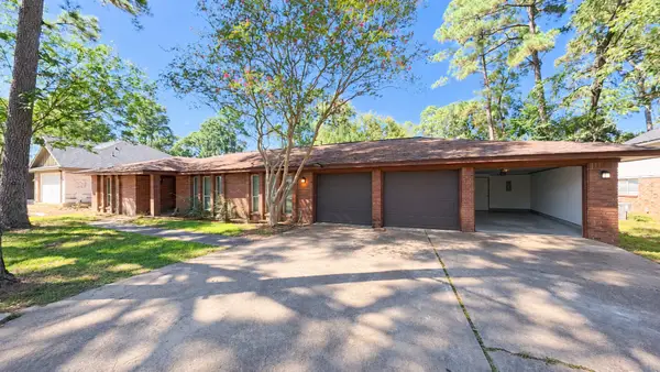 2118 Eagle Point Road, Crosby, TX 77532