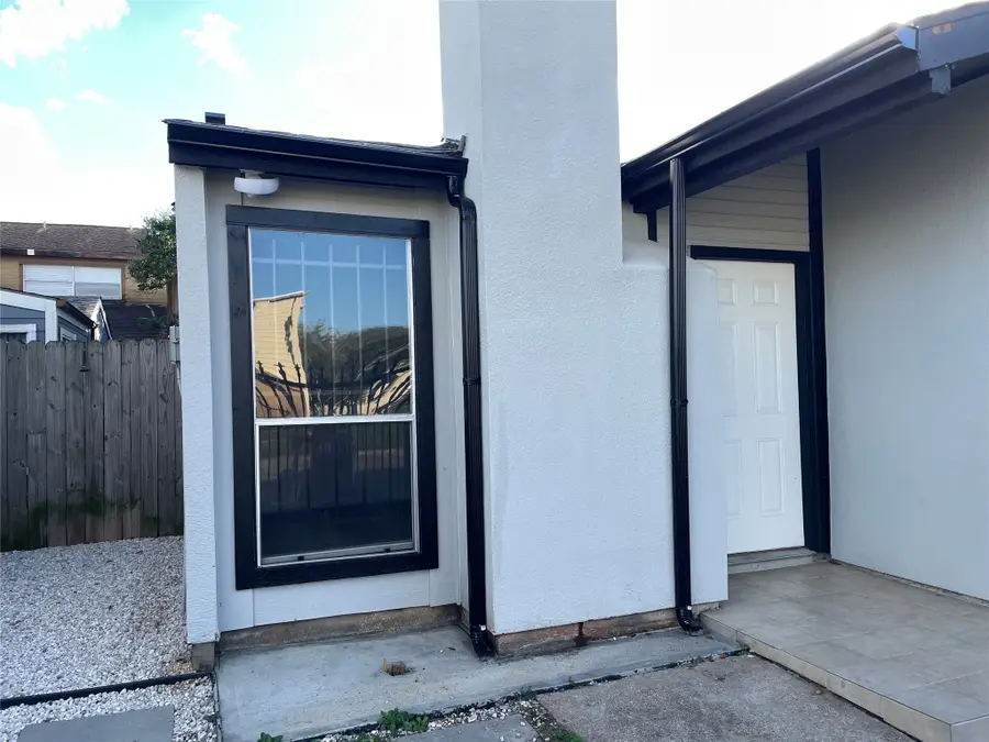 12333 Corona Lane, Houston, TX 77072 - Image #2