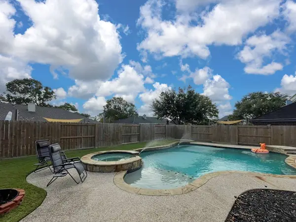 426 Holly Fern Drive, League City, TX 77573