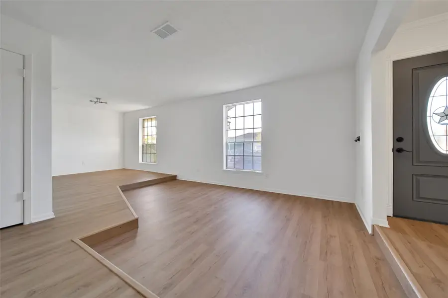 5411 Fairgreen Lane, Houston, TX 77048 - Image #2