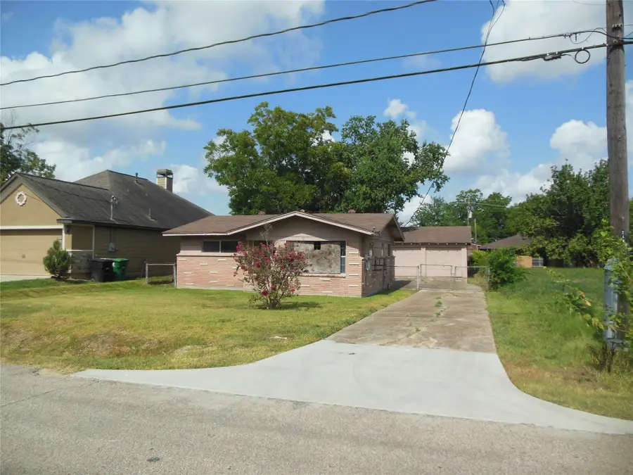 8110 Livingston, Houston, TX 77051 - #2