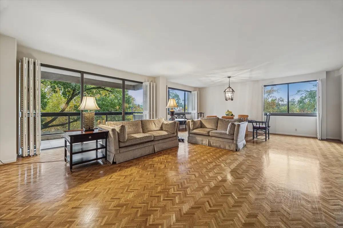 49 Briar Hollow Lane #203, Houston, TX 77027 - Image #1