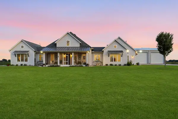 12030 County Line Road, Wallis, TX 77485