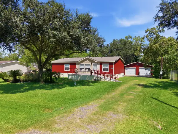 3053 County Road 855, Alvin, TX 77511