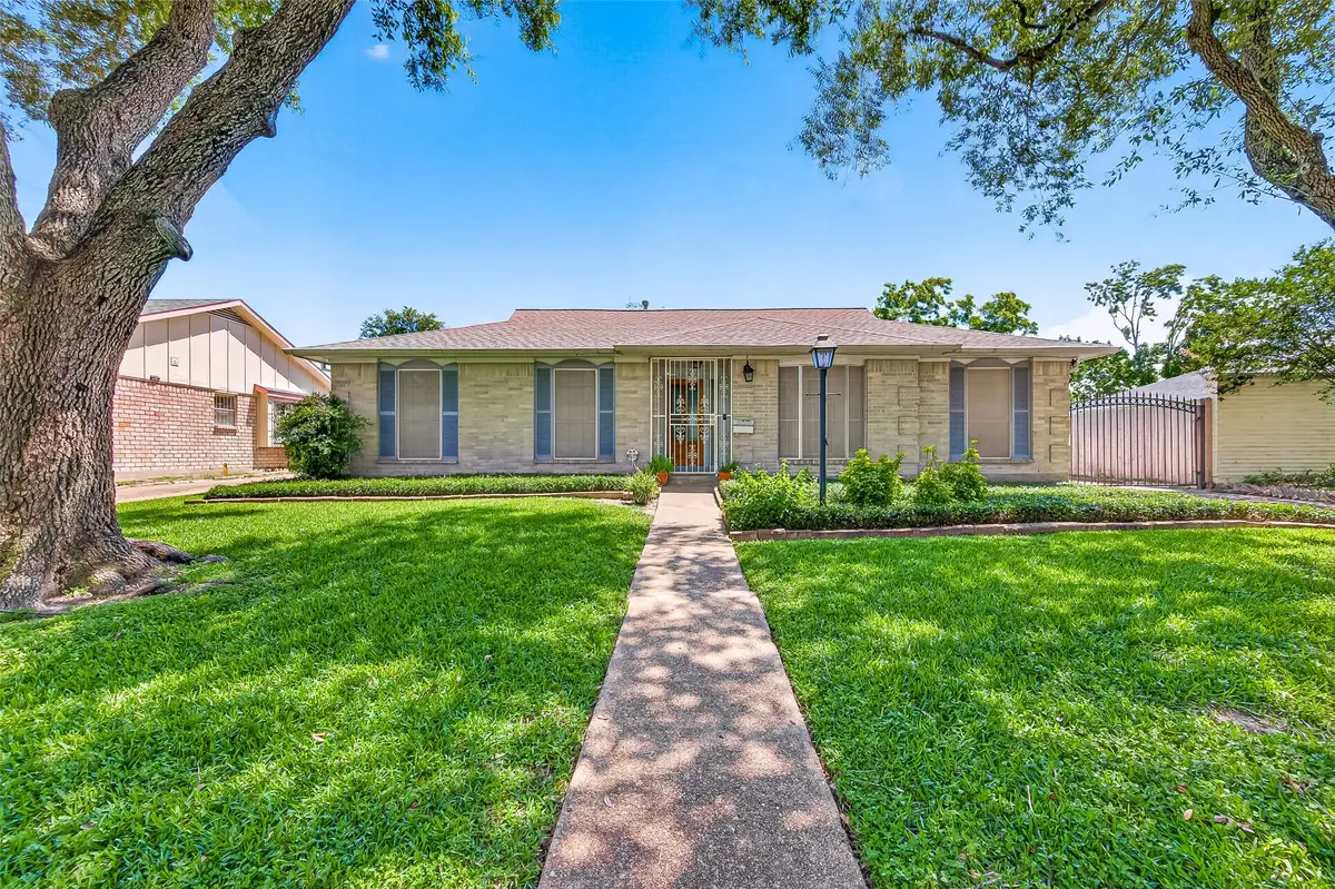 9011 Roos Road, Houston, TX 77036 - #1
