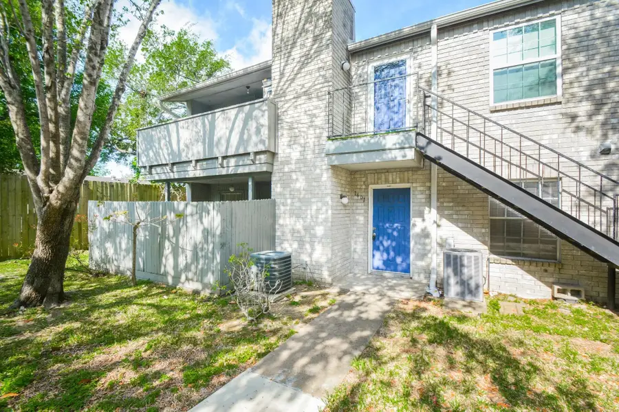 9797 Leawood Boulevard #106, Houston, TX 77099 - #3