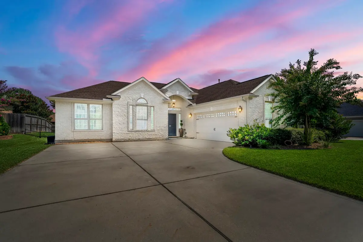 90 Victoria Drive W, Montgomery, TX 77356 - Image #1