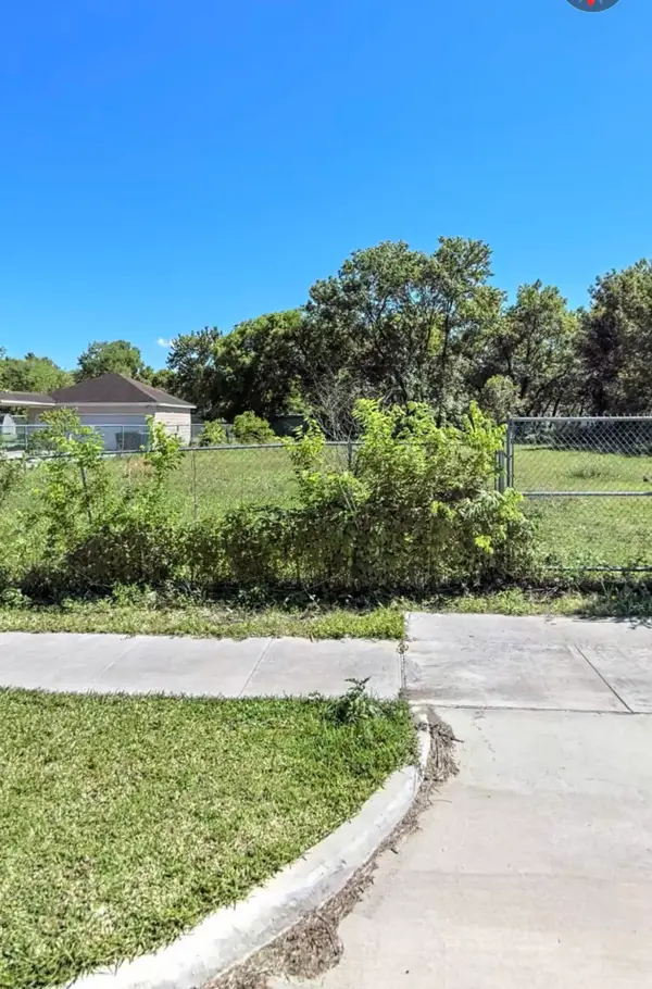 4906 Lincolnshire Road, Houston, TX 77048