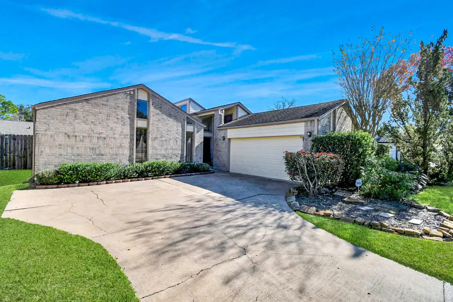 2119 Echo Ridge, Sugar Land, TX 77478 - Image #2