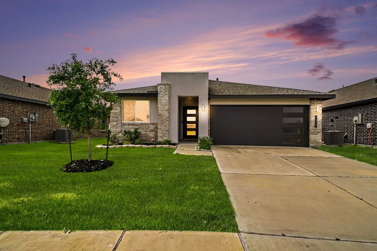 7310 Lakeway Bluff Lane, Richmond, TX 77407 - #1