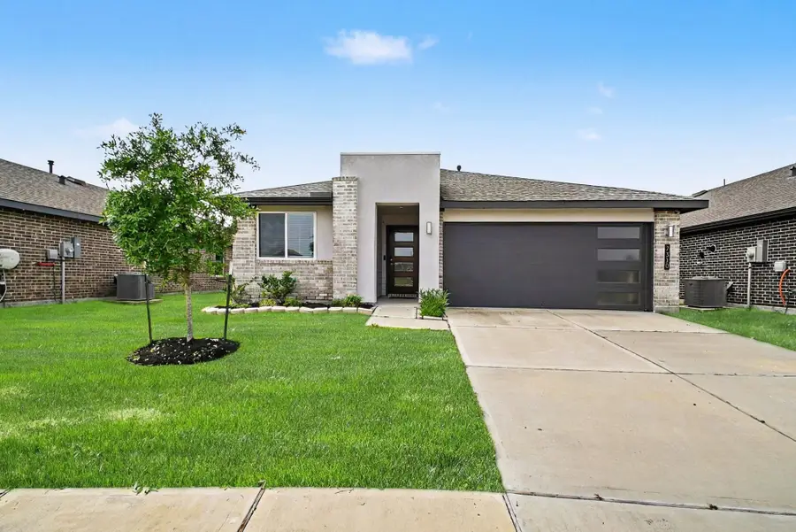 7310 Lakeway Bluff Lane, Richmond, TX 77407 - #2