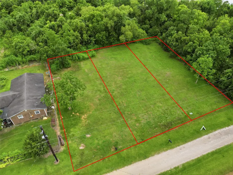 7121 Lewis Road, Hitchcock, TX 77563 - #2