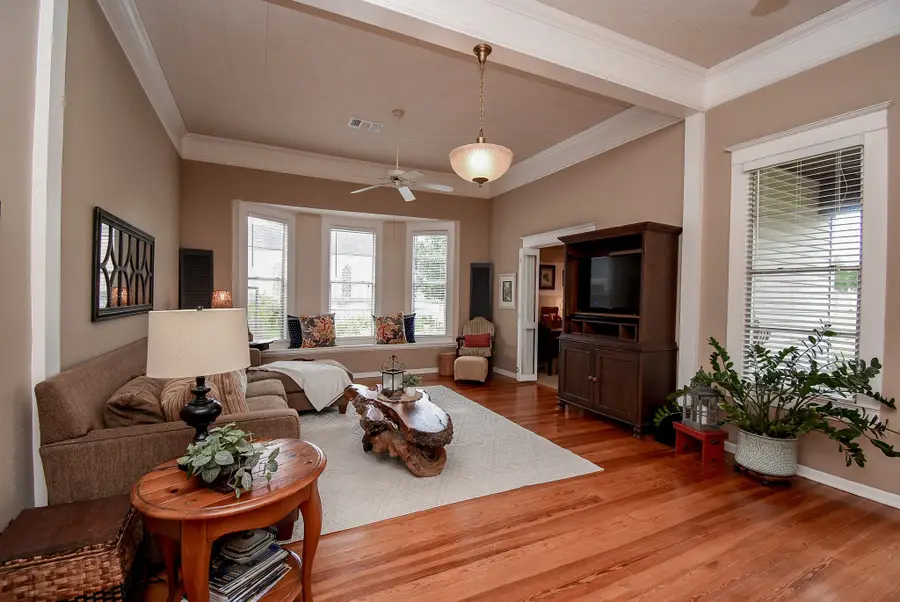 401 Fahrenthold Street, El Campo, TX 77437 - #3
