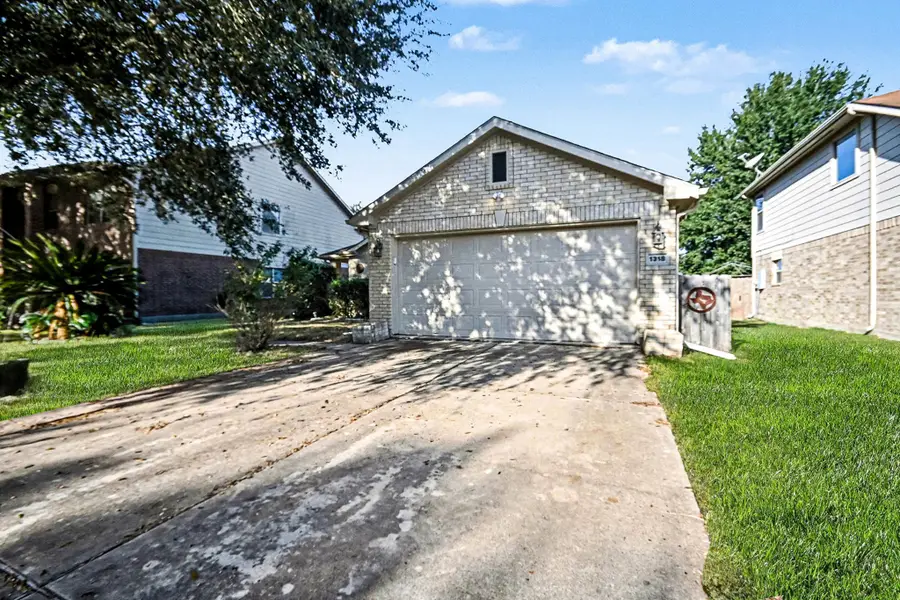 1318 Stevens Court, Rosenberg, TX 77471 - Image #3
