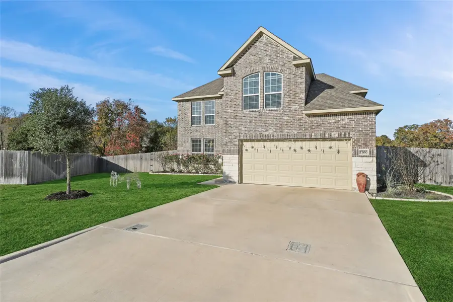 1700 Twin Oaks Circle, Brenham, TX 77833 - Image #2
