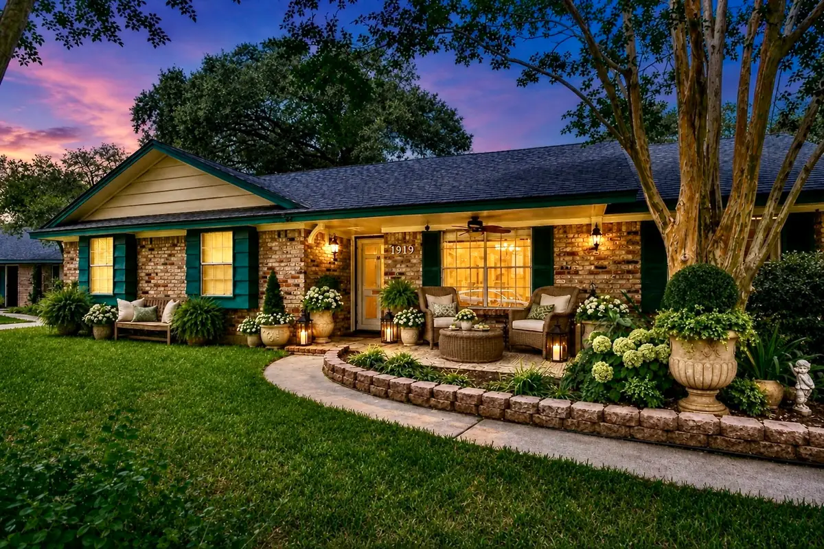 1919 Stebbins Drive, Houston, TX 77043 - #1