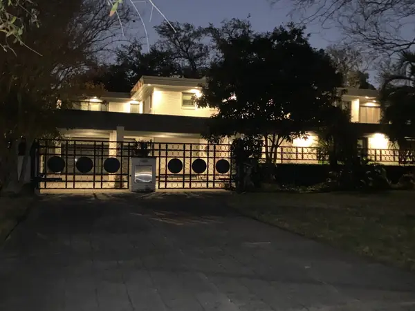 2500 Glen Haven Boulevard, Houston, TX 77030