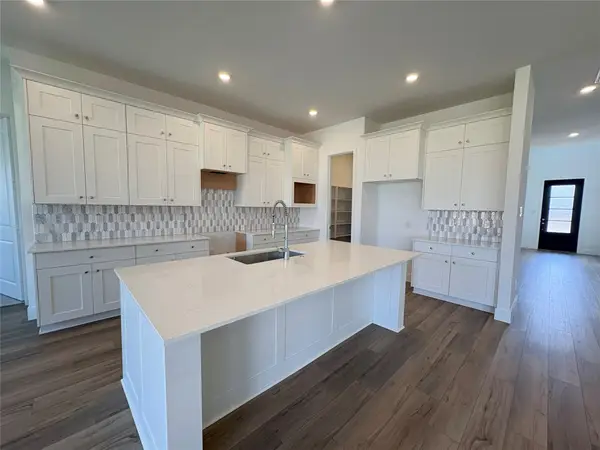 6022 Marina Ray Drive, Baytown, TX 77521