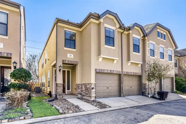 2911 Royal Oaks Grove, Houston, TX 77082