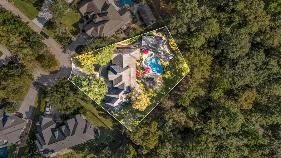 31 Lenox Hill Court, The Woodlands, TX 77382 - Image #3
