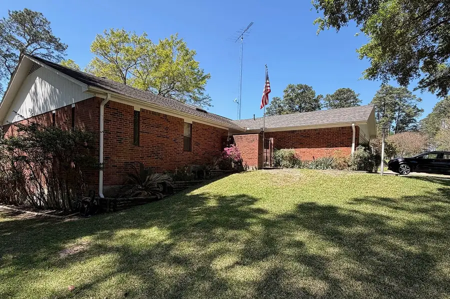 812 Broadmoor Drive, Huntsville, TX 77340 - #3