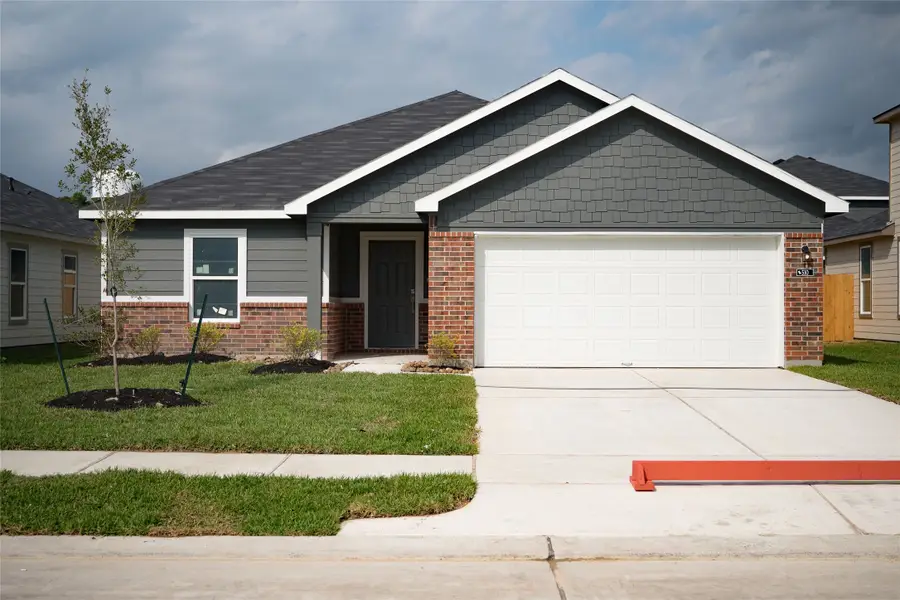 510 Oak Chase Avenue, Dayton, TX 77535 - Image #2