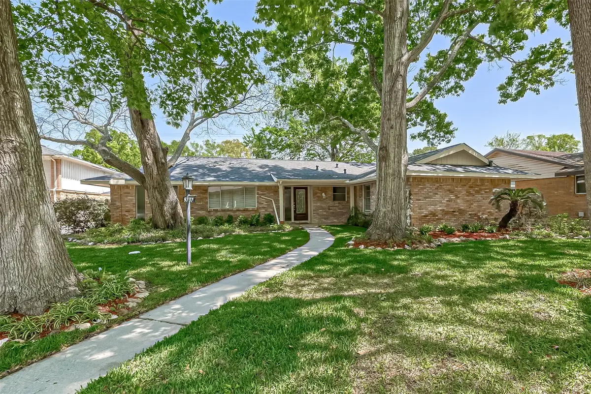 9707 Kit Street, Houston, TX 77096 - Image #1