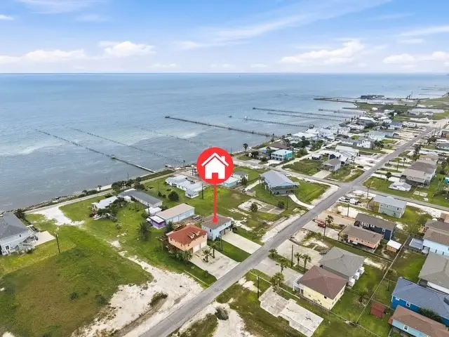 1306 S Magnolia Street, Rockport, TX 78382 - #2