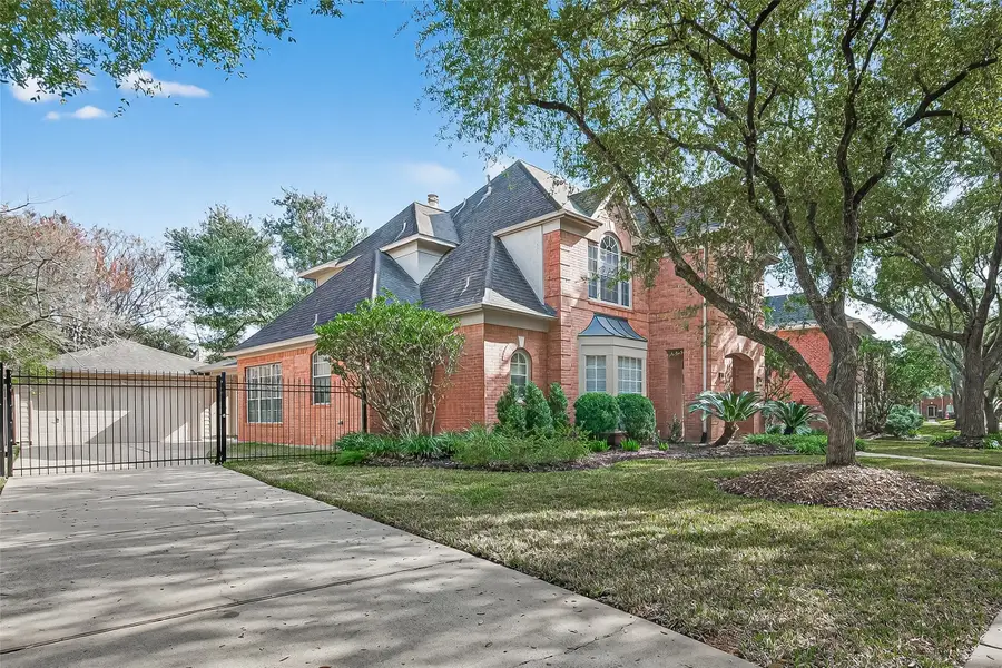 4318 Oak Trail Court, Sugar Land, TX 77479 - Image #2
