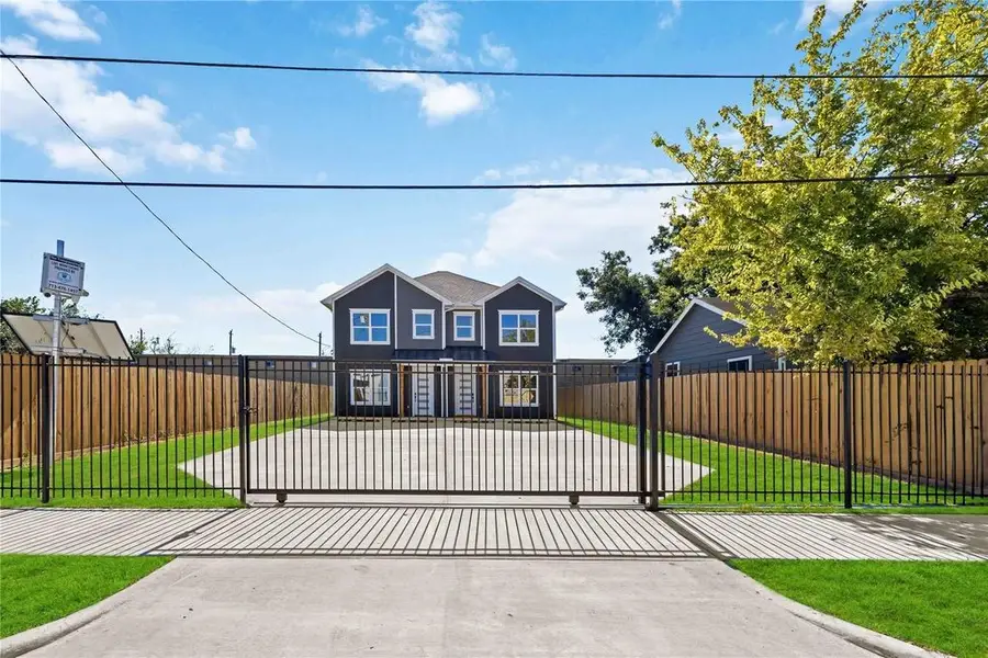 4624 Mayflower Street #A/B, Houston, TX 77033 - #3