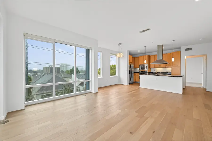 505 Jackson Hill Street #404, Houston, TX 77007 - Image #3