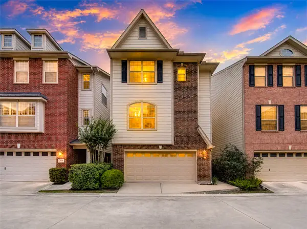 2607 Enclave At Shady Acres Court, Houston, TX 77008