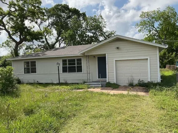 1156 2nd Street, Clute, TX 77531