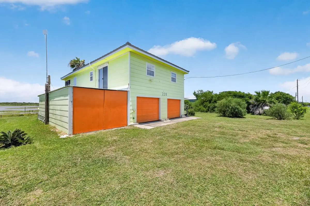 228 Speckled Trout Loop, Palacios, TX 77465 - #1