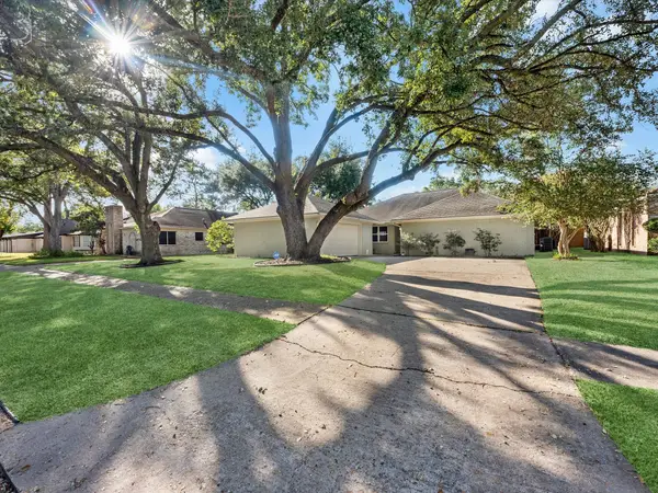 14319 Ella Lee Lane, Houston, TX 77077
