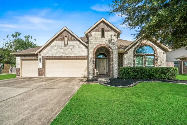 11719 Eagle Ridge Drive, Mont Belvieu, TX 77535