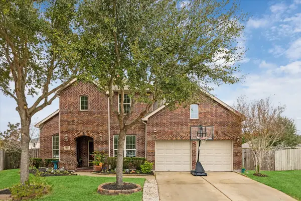 203 Bent Ray Court, Rosenberg, TX 77469