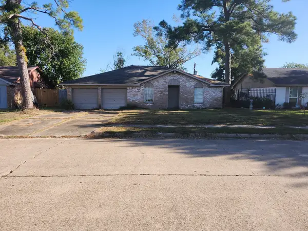 815 Centerwood Drive, Houston, TX 77013