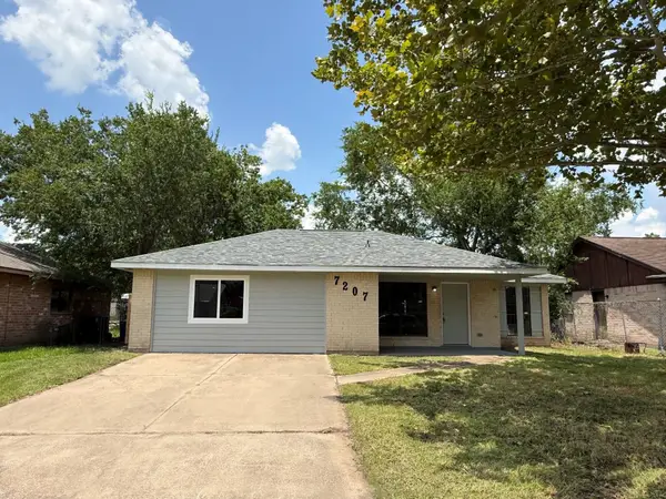 7207 Pinehook Lane, Houston, TX 77016